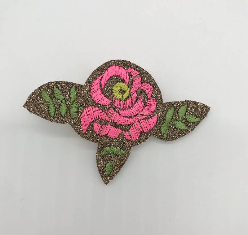 Gestickte Rose Als Brosche, Pin Bestickt Gestickte Rose Als Brosche, Pin Bestickt von Goldmadam