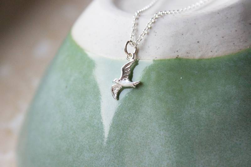 Filigrane, Silberne Vogel Kette, 925Er Sterling Silber Filigrane, Silberne Vogel Kette, 925Er Sterling Silber von GoldmarieJuwelen