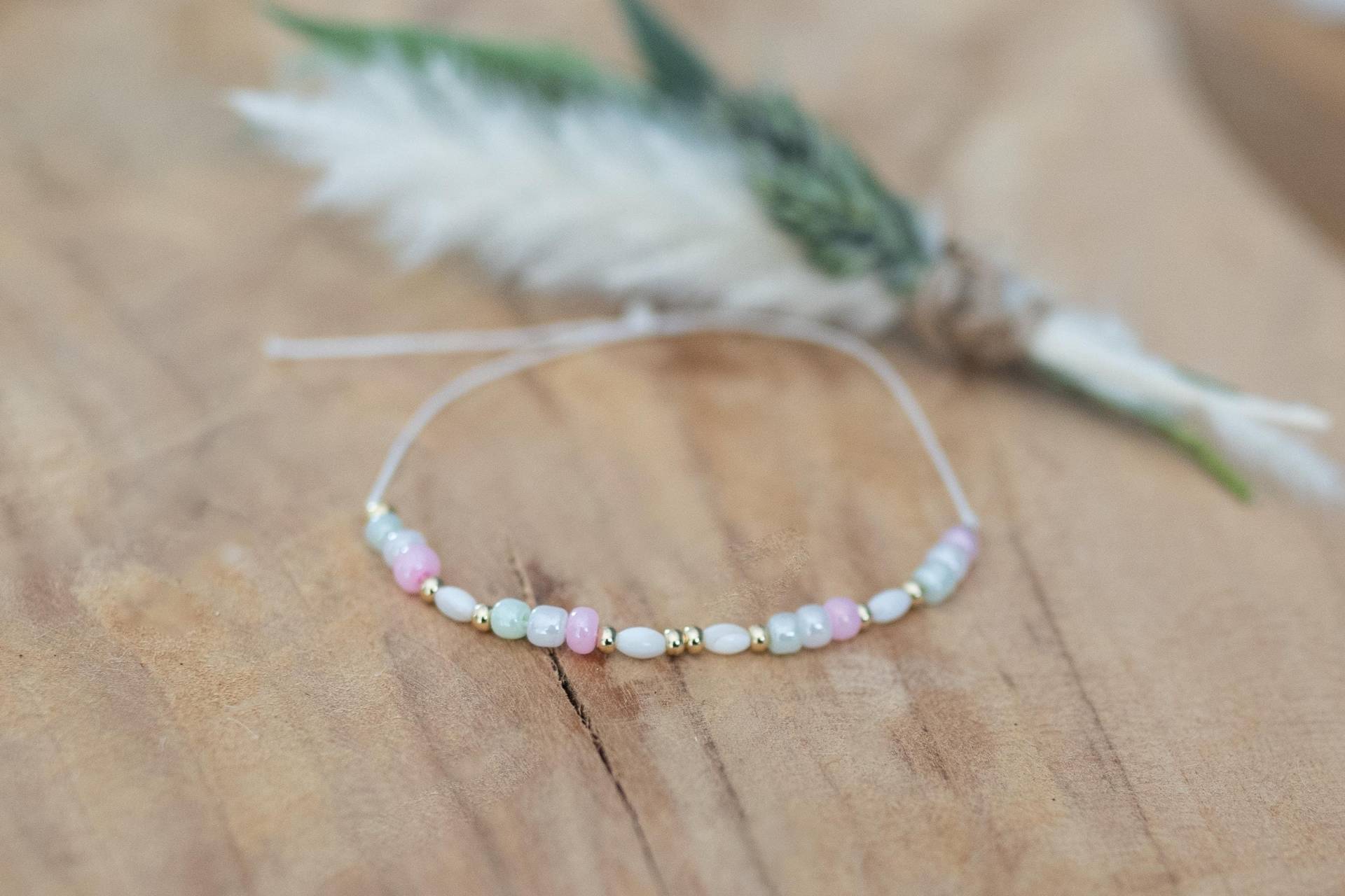 Armband Perlen, Perlenarmband, Geschenkidee, Perlen Pastell, Mit Süßwasserperlen, Geschenk Freundin Armband Perlen, Perlenarmband, Geschenkidee, Perlen Pastell, Mit Süßwasserperlen, Geschenk Freundin von GoldmiezeShop