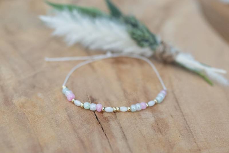 Armband Perlen, Perlenarmband, Geschenkidee, Perlen Pastell, Mit Süßwasserperlen, Geschenk Freundin Armband Perlen, Perlenarmband, Geschenkidee, Perlen Pastell, Mit Süßwasserperlen, Geschenk Freundin von GoldmiezeShop