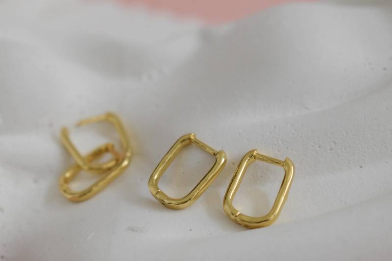 Gold Filled Huggies Ohrringe Smaragd Zirkon Kristall Weiß Tropfen Elegante Hoop Handgefertigt Wasserdicht Minimalistisch Ihre Frau Am Besten Geschenk Gold Filled Huggies Ohrringe Smaragd Zirkon Kristall Weiß Tropfen Elegante Hoop Handgefertigt Wasserdicht Minimalistisch Ihre Frau Am Besten Geschenk von GoldnBlonde