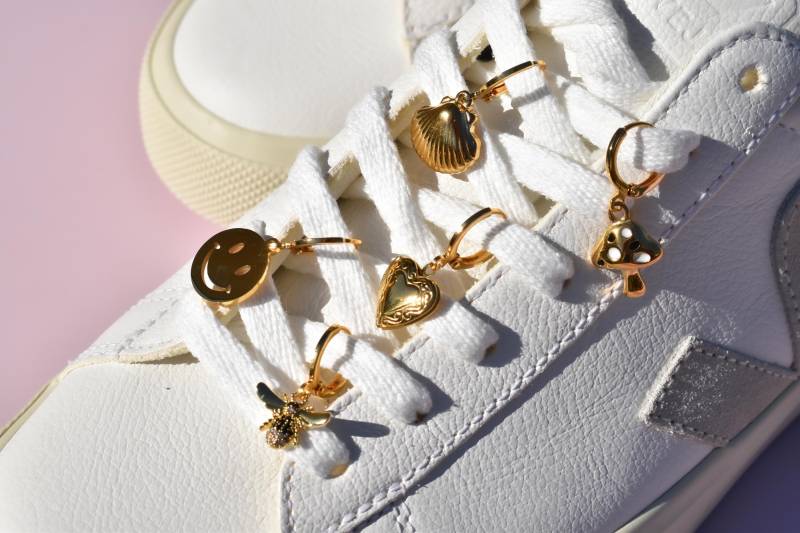 Schuhanhänger Für Turnschuhe Schnürsenkel Charms Benutzerdefinierte Initiale Baby Smiley Frauen Wasserdicht Sneaker Ihre Accessoires Geburtstag von GoldnBlonde