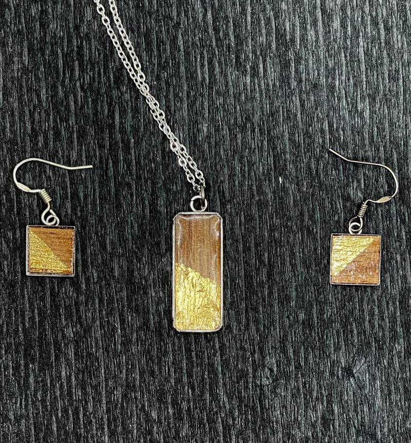 Schmuckset Aus Holz Und Blattgold Schmuckset Aus Holz Und Blattgold von Goldnbark