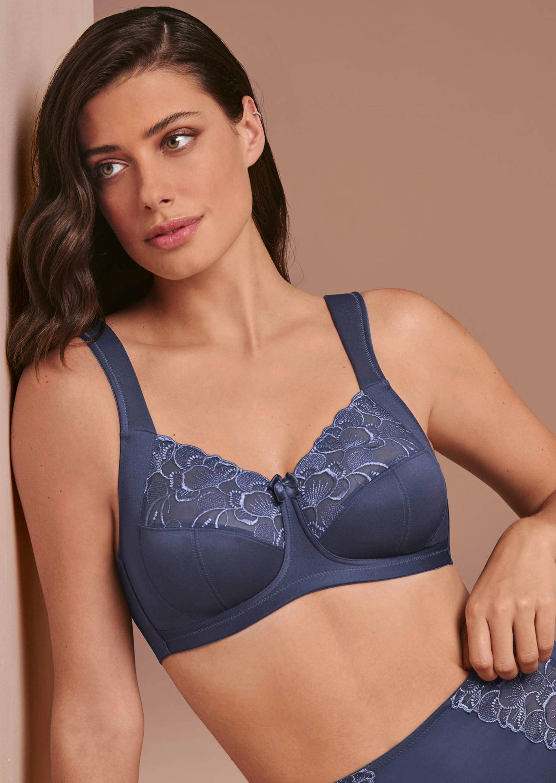 Komfort-BH mit Blütenoptik - rauchblau - Gr. 100 B von Goldner Fashion von Goldner Fashion