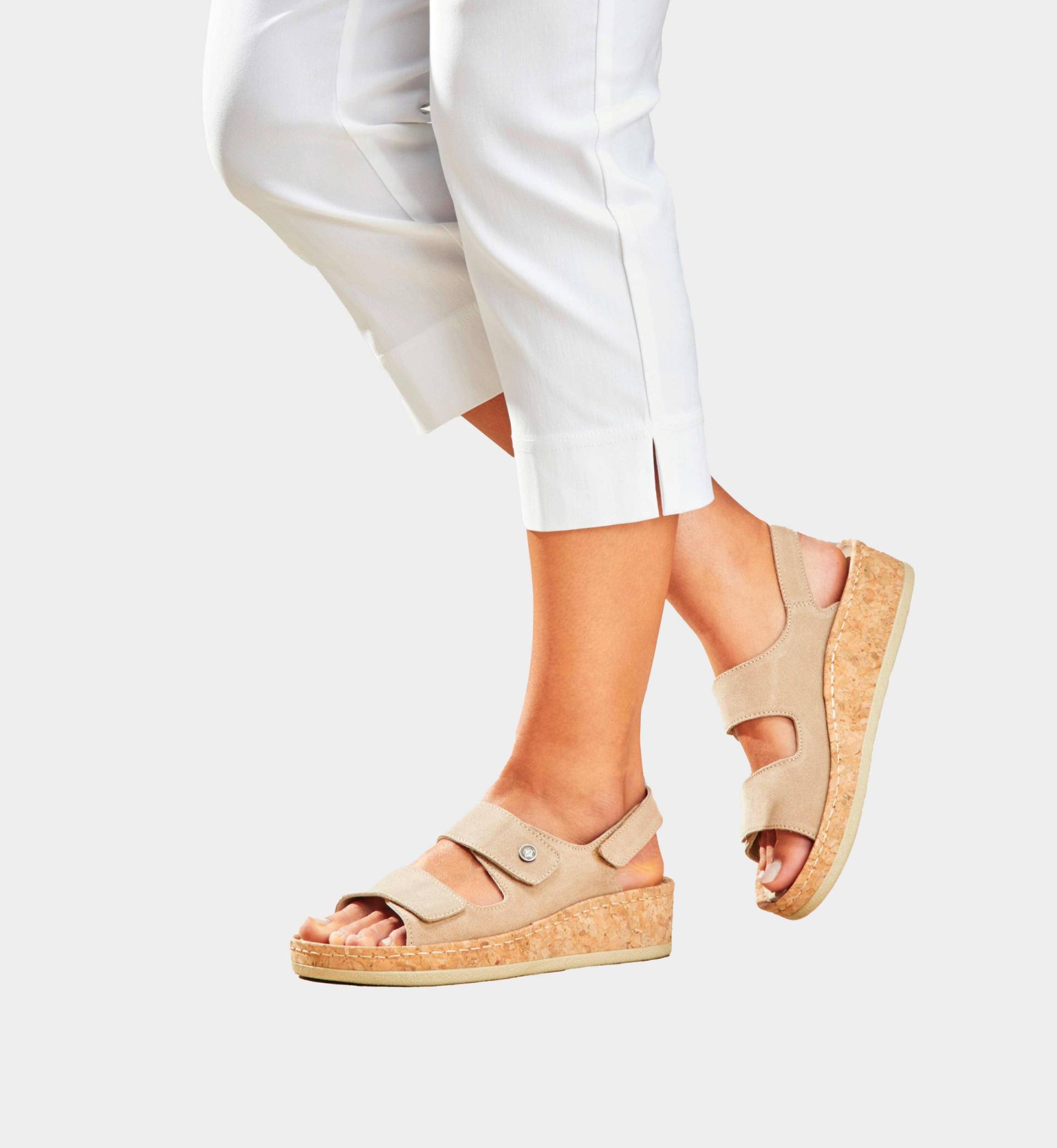 Sandale mit verstellbarem Klettriemen - beige - Gr. 36 von Goldner Fashion von Goldner Fashion