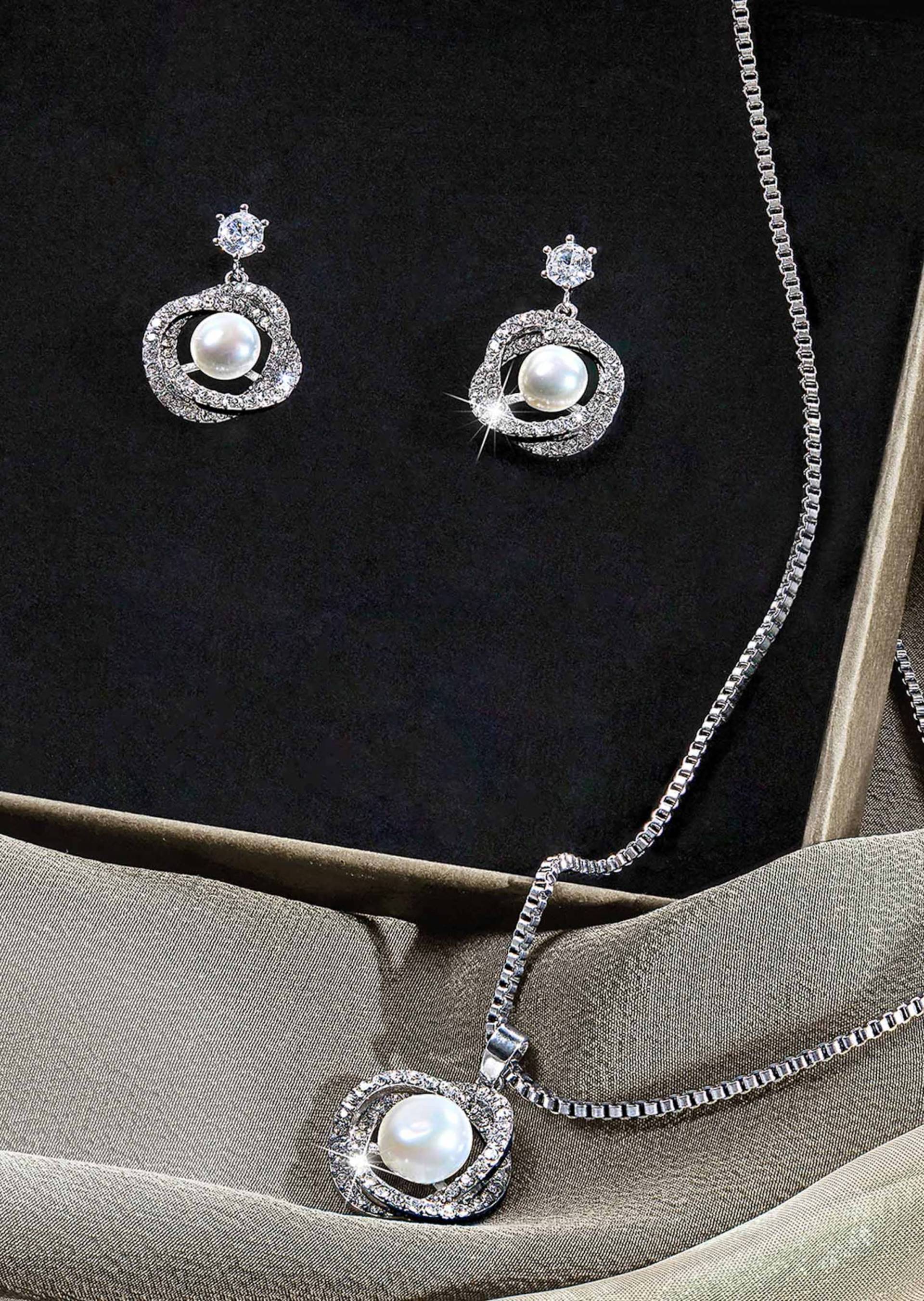 Schmuck-Set aus Kette und Ohrsteckern - silberfarben / cremeweiß - Gr. Einheitsgröße von Goldner Fashion von Goldner Fashion