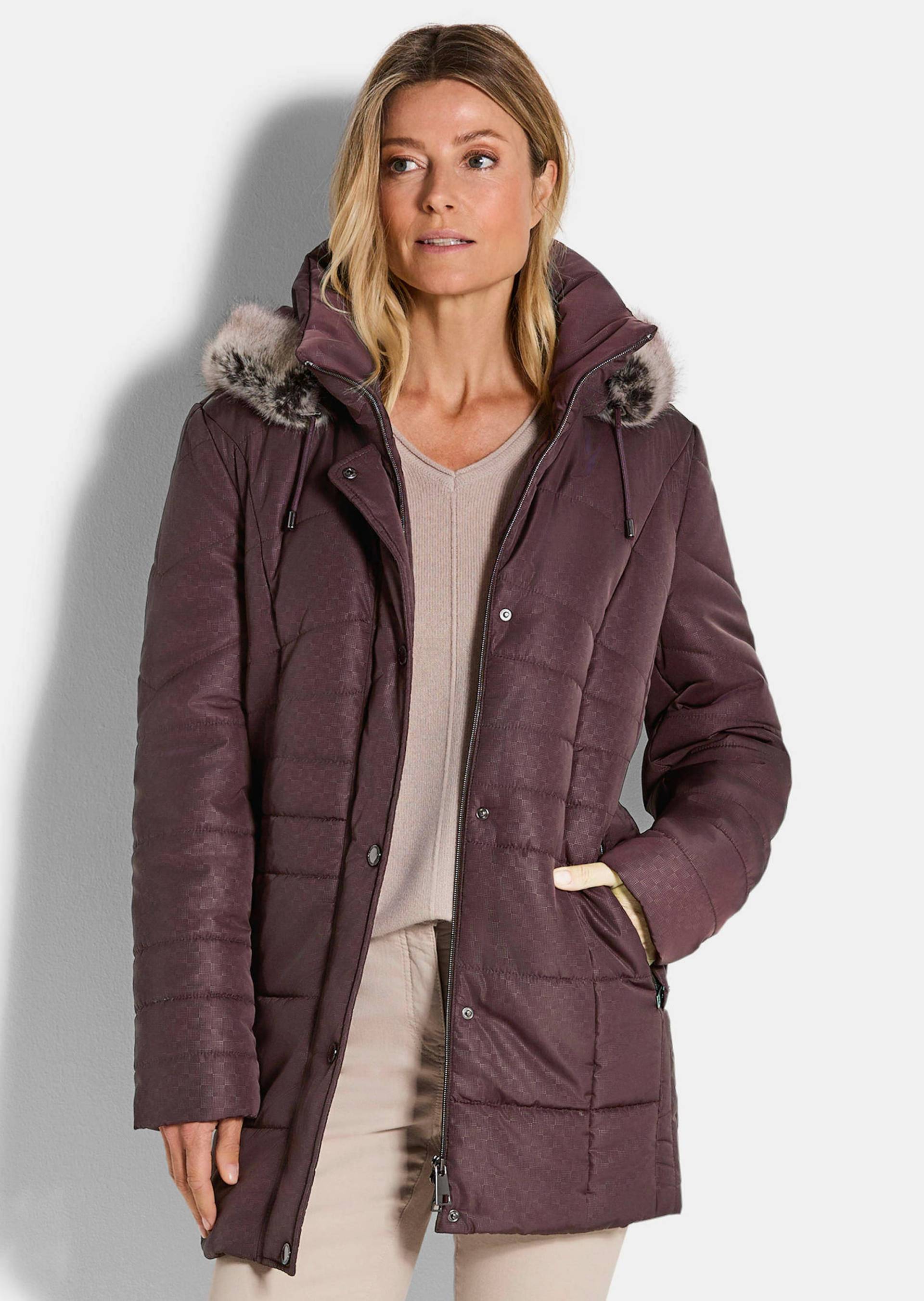Stepp-Kurzmantel mit Kapuze und Webpelz - bordeaux - Gr. 44 von Goldner Fashion von Goldner Fashion