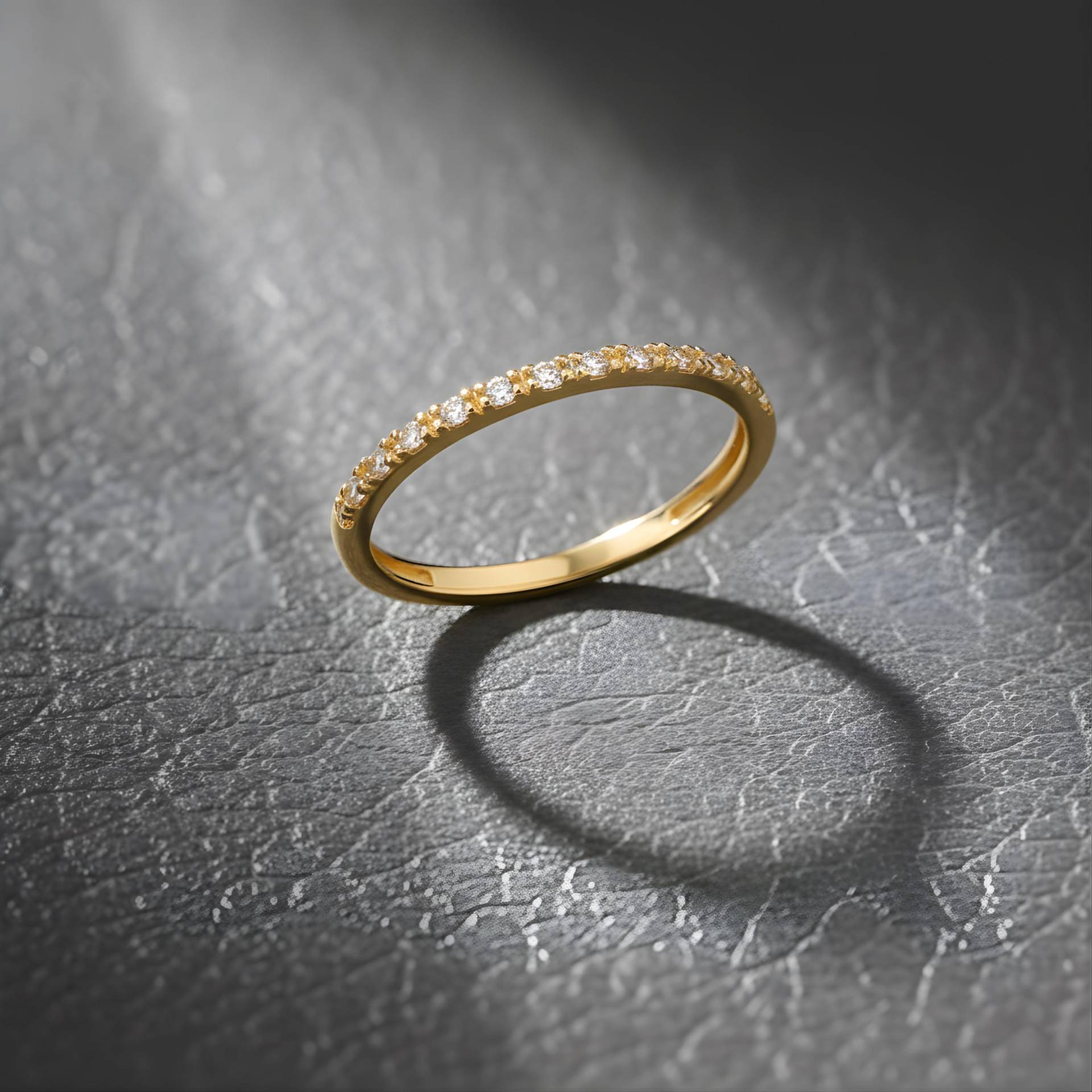 14K Solid Gold Pave Ehering Mit Künstlichen Diamanten, Zierlicher Cz Ring von GoldofAmericaJewels