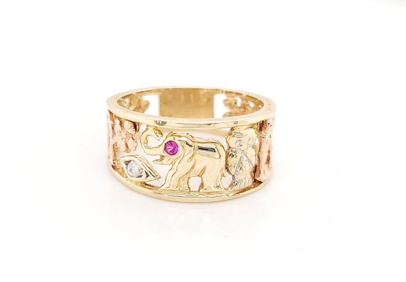 14K Tri Color Gold Good Luck Claddagh Ring Mit Farbsteinen Und Symbolen von GoldofMilano