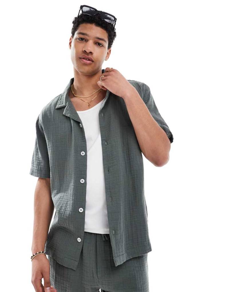 Goldsboro - Hemd in Khaki mit Reverskragen-Grün von Goldsboro