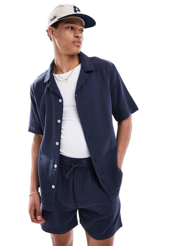 Goldsboro - Hemd in Marineblau mit Reverskragen von Goldsboro