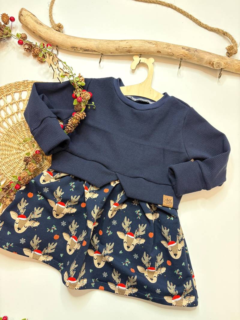 Girlysweater Blau Weihnachten, Weihnachtsoutfit Rentier von GoldschatzCaroMade