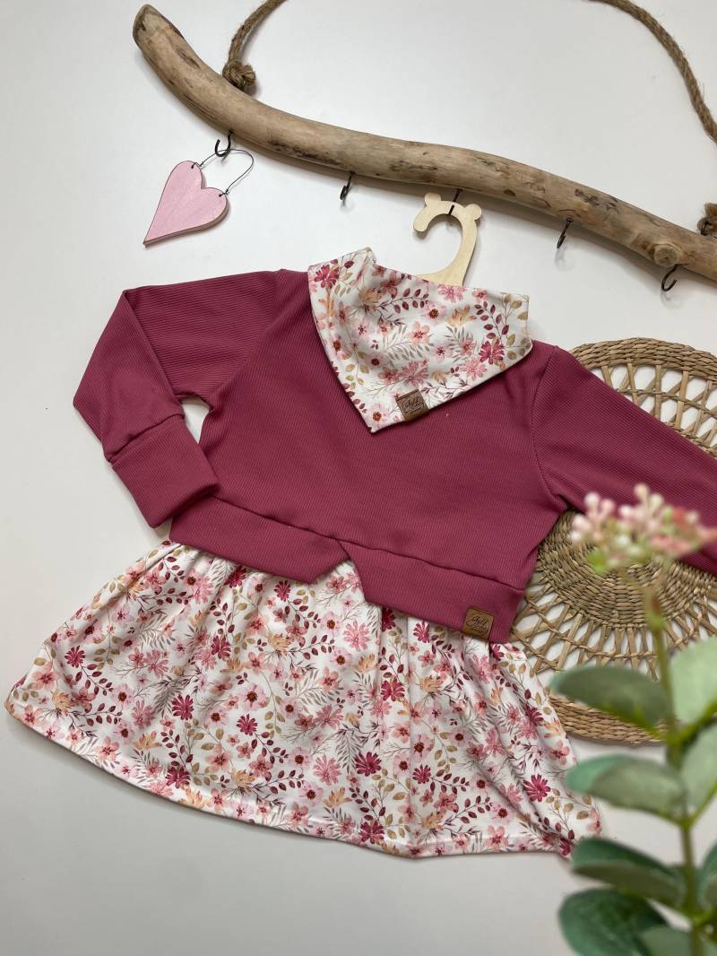 Girlysweater Verschiedene Farben, Kleid Mädchen, Kleid, Blumenmuster, Outfit Mädchen von GoldschatzCaroMade