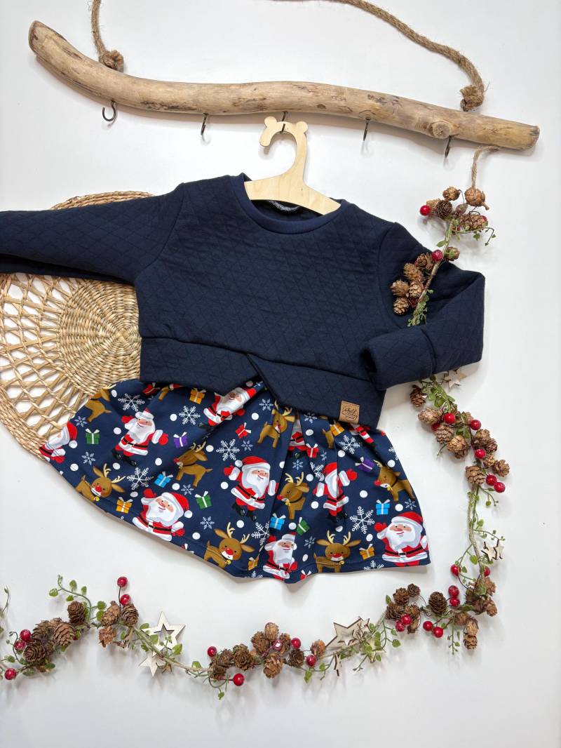 Girlysweater Weihnachten Blau, Outfit Weihnachten, Weihnachtsmotiv von GoldschatzCaroMade
