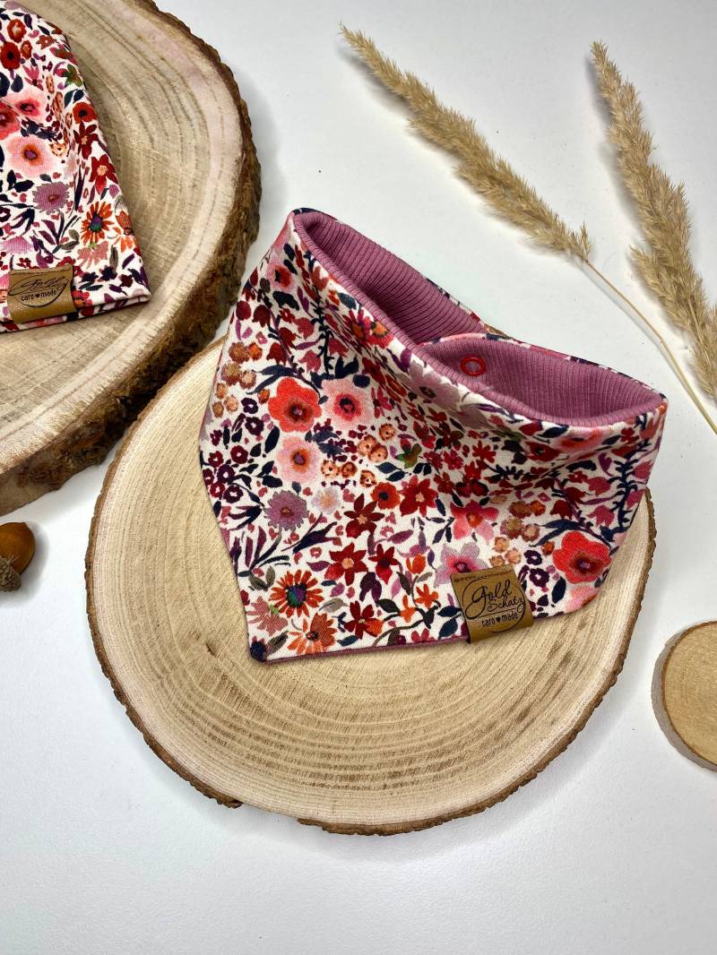 Halstuch Für Kinder Mit Druckknopf Blümchen von GoldschatzCaroMade