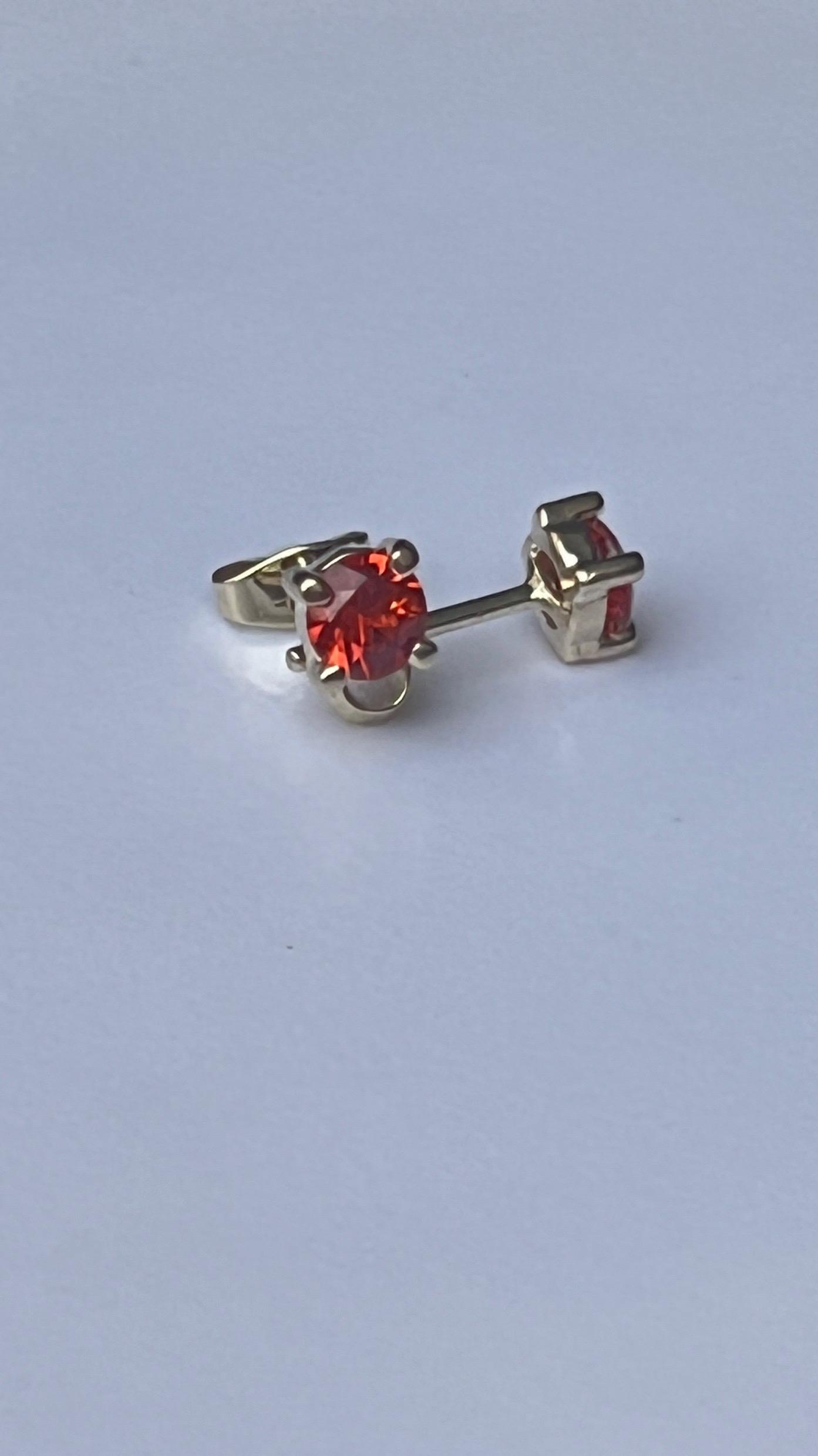 Ohrstecker in 585 Mit Saphiren Ohrstecker in 585 Mit Saphiren von GoldschmiedLila