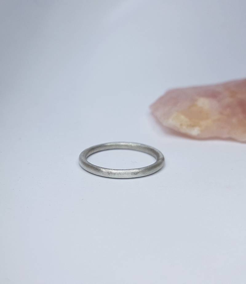 Feiner, Mattierter Silberring "Sii" von GoldschmiedeARTelier