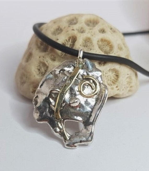 Unikat - Geschmorter Bicolor Anhänger "Bitana" in Silber Mit Goldener Schnecke Unikat - Geschmorter Bicolor Anhänger "Bitana" in Silber Mit Goldener Schnecke von GoldschmiedeARTelier