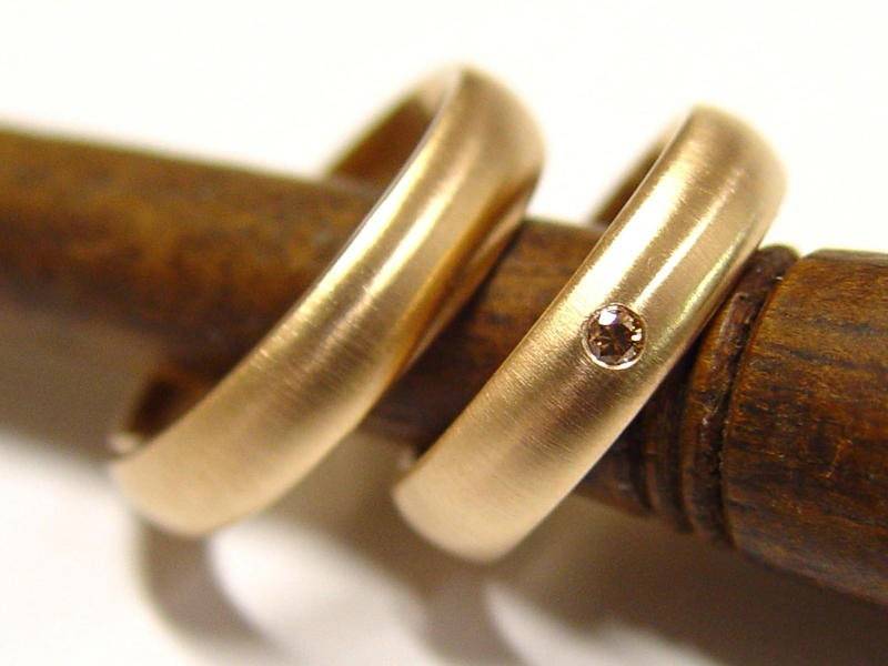 Eheringe in Roségold Mit Brillant von GoldschmiedeDunder