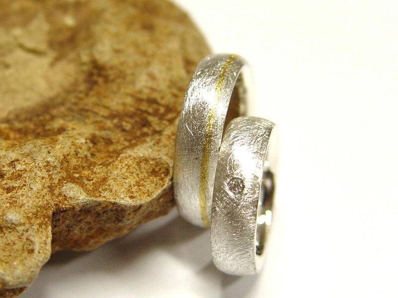 Eheringe in Silber Und Gold Mit Brillant von GoldschmiedeDunder