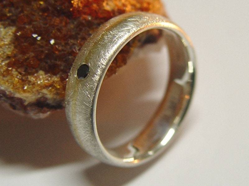 Ring in Silber Und Gold Mit Schwarzem Diamant von GoldschmiedeDunder
