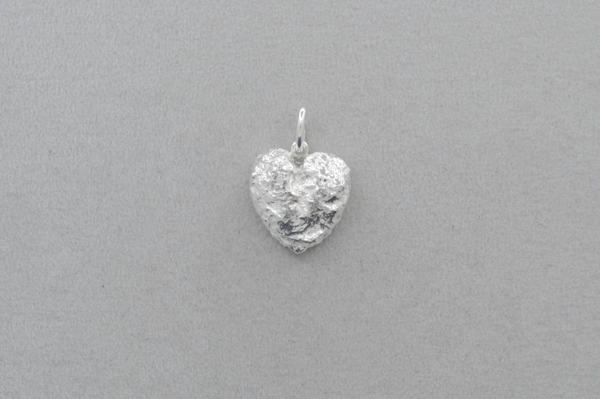 Handgefertigter "Nugget" Als Herz Aus 925 Silber von GoldschmiedeGrunwald