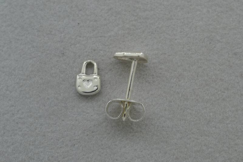 Mini-Ohrstecker Als Liebesschloss Aus 925 Silber von GoldschmiedeGrunwald