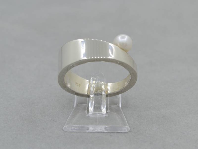 Pythagoras-Ring Mit Weißer Süsswasserzuchtperle Aus 925 Silber von GoldschmiedeGrunwald