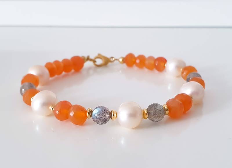 Edelsteinarmband Karneolarmband Süßwasserperlen Perlenarmband Karneol von GoldschmiedeJosefine