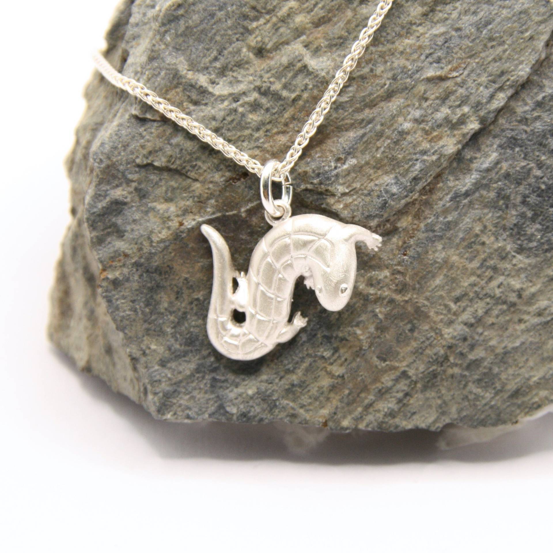 925Er Silber Salamander, Schmuckanhänger Halsschmuck Salamander in Silber, Kette Mit Eidechse 925Er Silber Salamander, Schmuckanhänger Halsschmuck Salamander in Silber, Kette Mit Eidechse von GoldschmiedeNauderer