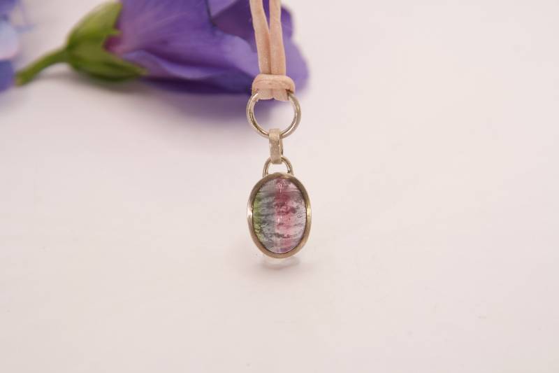 925Er Silberanhänger Mit Buntem Turmalin Aus Fairem Handel, Kette Silber Edelstein An Seidenband, Mehrfarbiger von GoldschmiedeNauderer