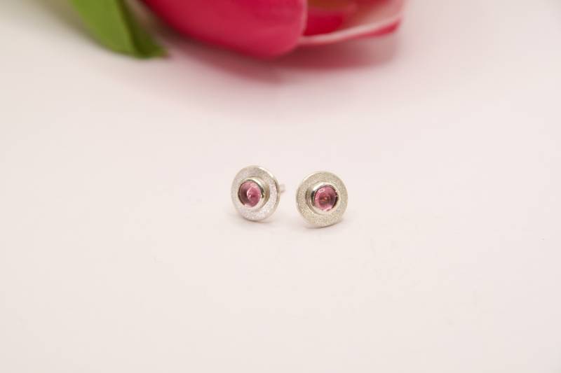 Ohrstecker Silber Mit Rosa Turmalin, Ohrring 925Er Edelstein, Fair Gehandelter Silberohrschmuck, Ohrringe von GoldschmiedeNauderer