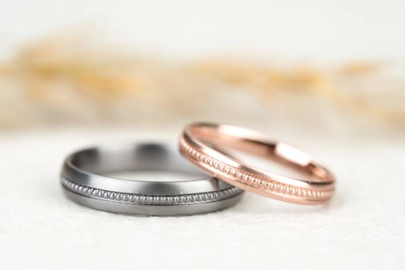 Eheringe "Milli" Tantal Rotgold Bicolor | Gold Trauringe Partnerringe Verlobungsringe Goldring Tantalum Schwarzer Ring Hochzeit Schmal von GoldschmiedeScheffel