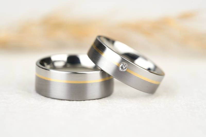 Eheringe Tantal Gelbgold Edelstahl Diamant | Kantige Trauringe Breite Partnerringe Graue Silberne Ringe Verlobungsringe Für Hochzeit von GoldschmiedeScheffel
