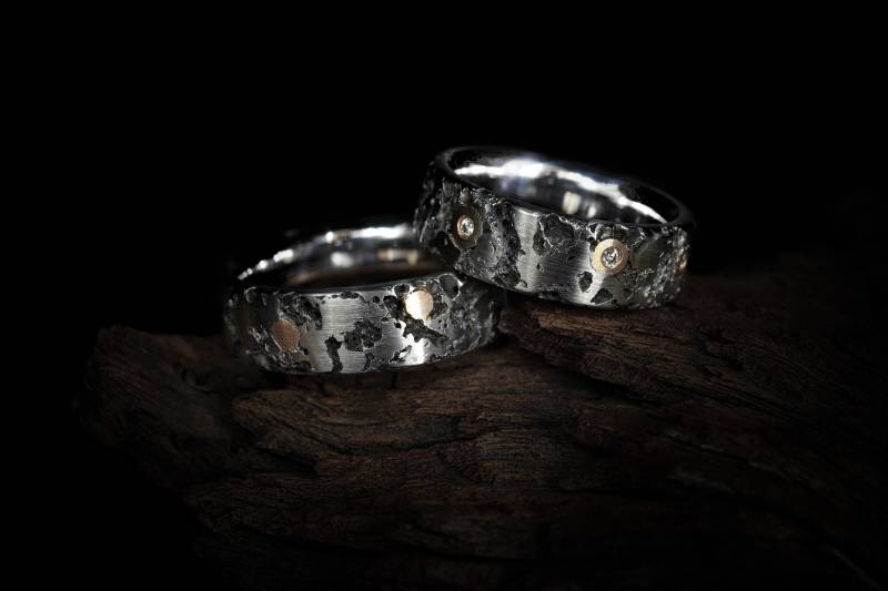 Trauringe " Krypto Edelstahl, Verlobungsringe, Rotgold, Eheringe Aus Mit Stein von GoldschmiedeScheffel