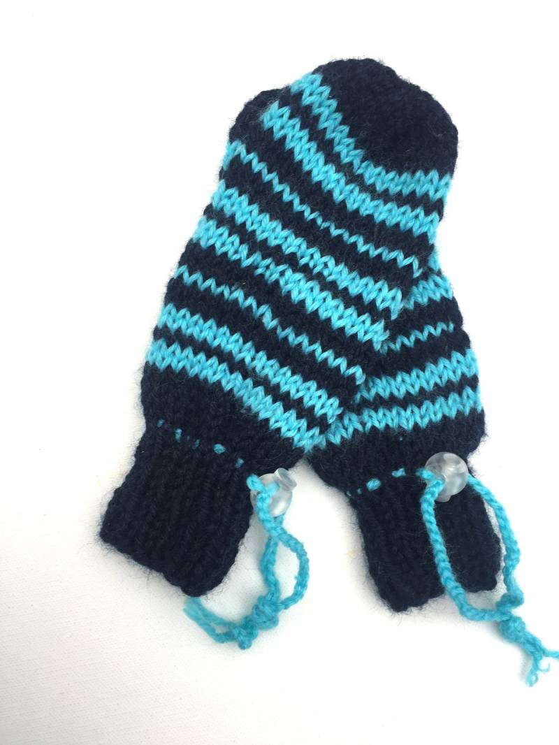 Anpassungsfähige Daumenfäustlinge Besondere Bedürfnisse Körperbeeinträchtigendes Kind, Dp Zhirnlähmung Gestrickte Schutzkratzer Handgestrickte von GoneKnitting