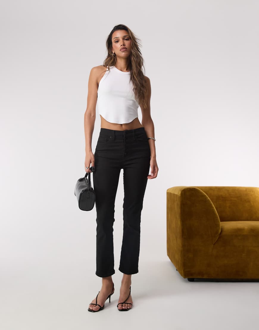 Good American - Good Legs - Gerade Jeans in Schwarz Good American - Good Legs - Gerade Jeans in Schwarz von Good American