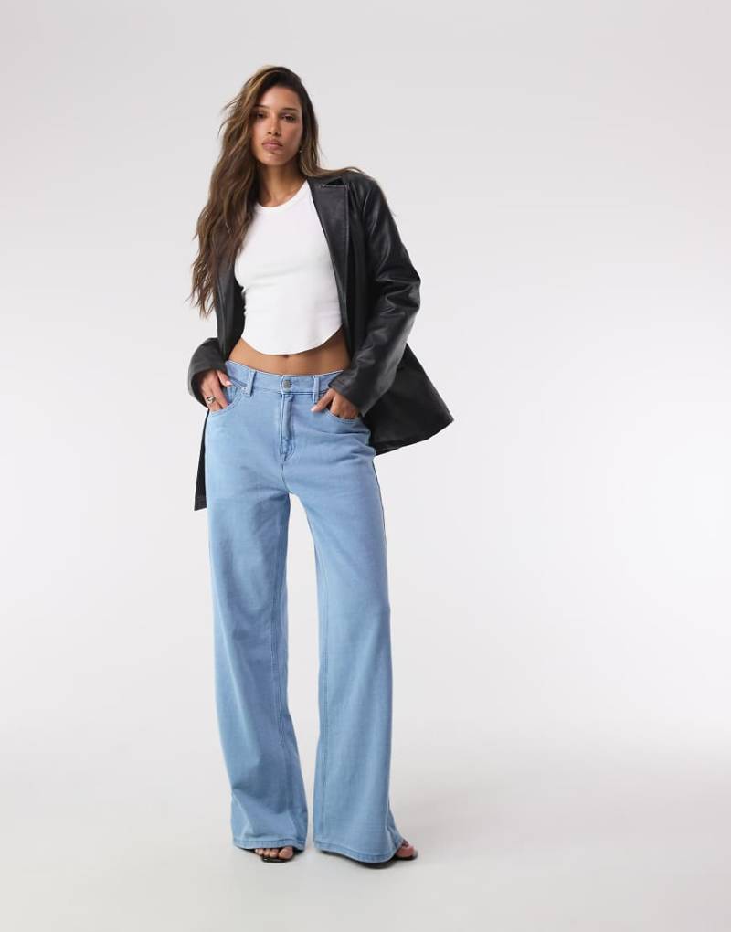 Good American - Jeanius Good Ease - Sweathose in Indigo-Blau von Good American