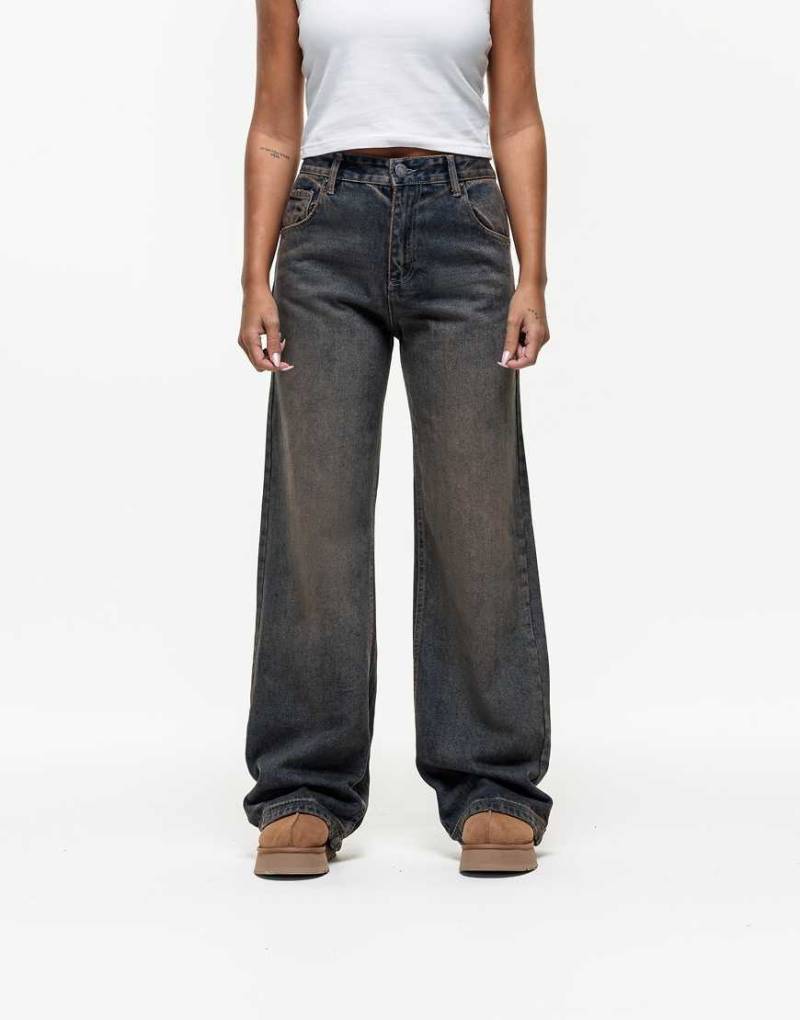 Good For Nothing - Weite Jeans in blauer Waschung mit Roststich-Braun von Good For Nothing