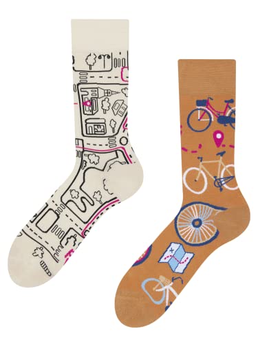 Dedoles Socken Regular normale Höhe Unisex Damen Herren Baumwolle viele lustige Designs Weihnachtssocken 1 Paar, Farbe Beige, Motiv Stadtfahrrad, Gr. 43-46 von Dedoles