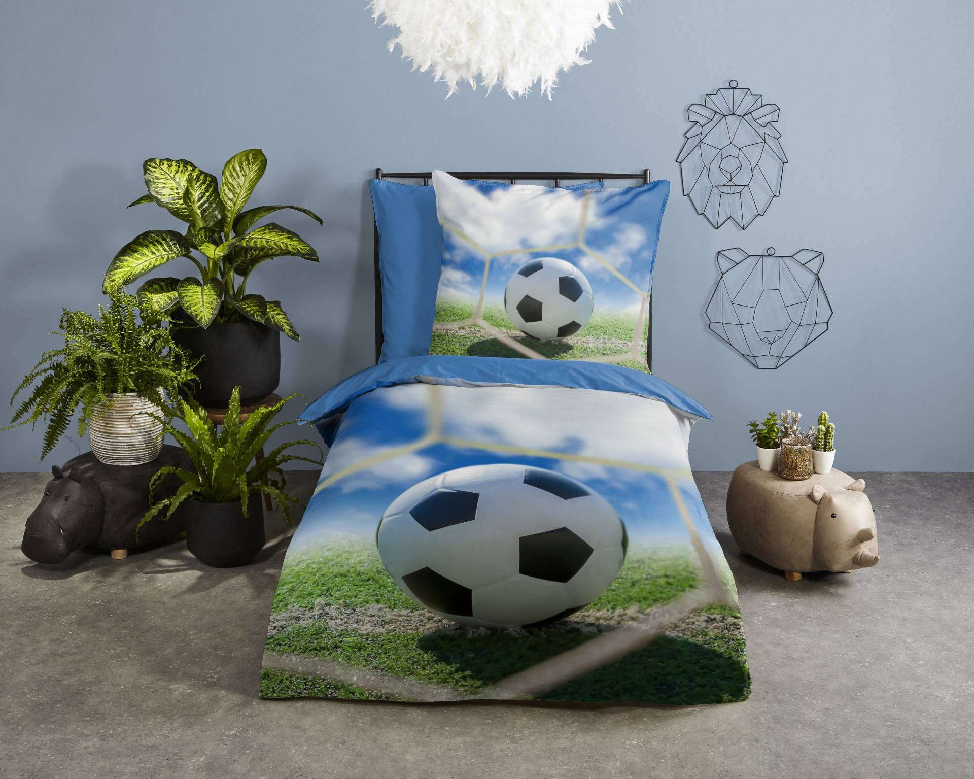 good morning Kinderbettwäsche "Maurits" 2 Stk. tlg. Baumwolle, Renforcé, Wendeoptik, Kind, Junge, Fußball, blau good morning Kinderbettwäsche "Maurits" 2 Stk. tlg. Baumwolle, Renforcé, Wendeoptik, Kind, Junge, Fußball, blau von Good Morning