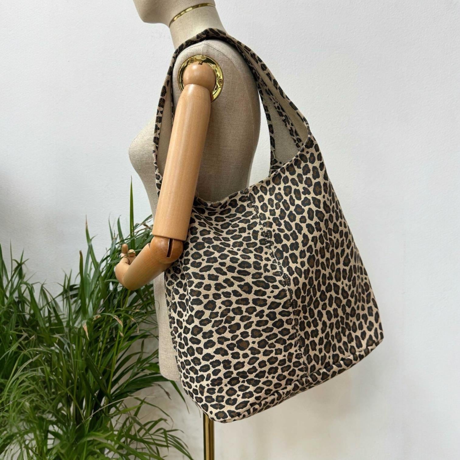 Wildleder Schultertasche, Wildledertasche, Leopard Print, Shopper, Tasche Aus Wildleder, Tasche, Hobo Bag, Tote von GoodLeatherTaschen
