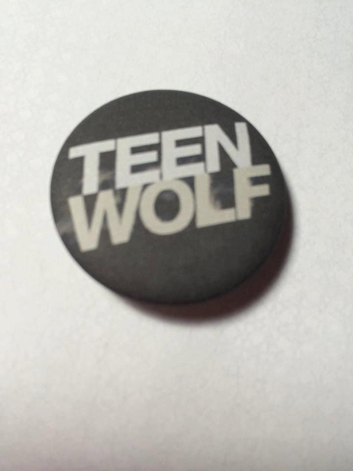 Teen Wolf Logo - 1, 25" Pinback Button Teen Wolf Logo - 1, 25" Pinback Button von GoodLuckSweetCookie
