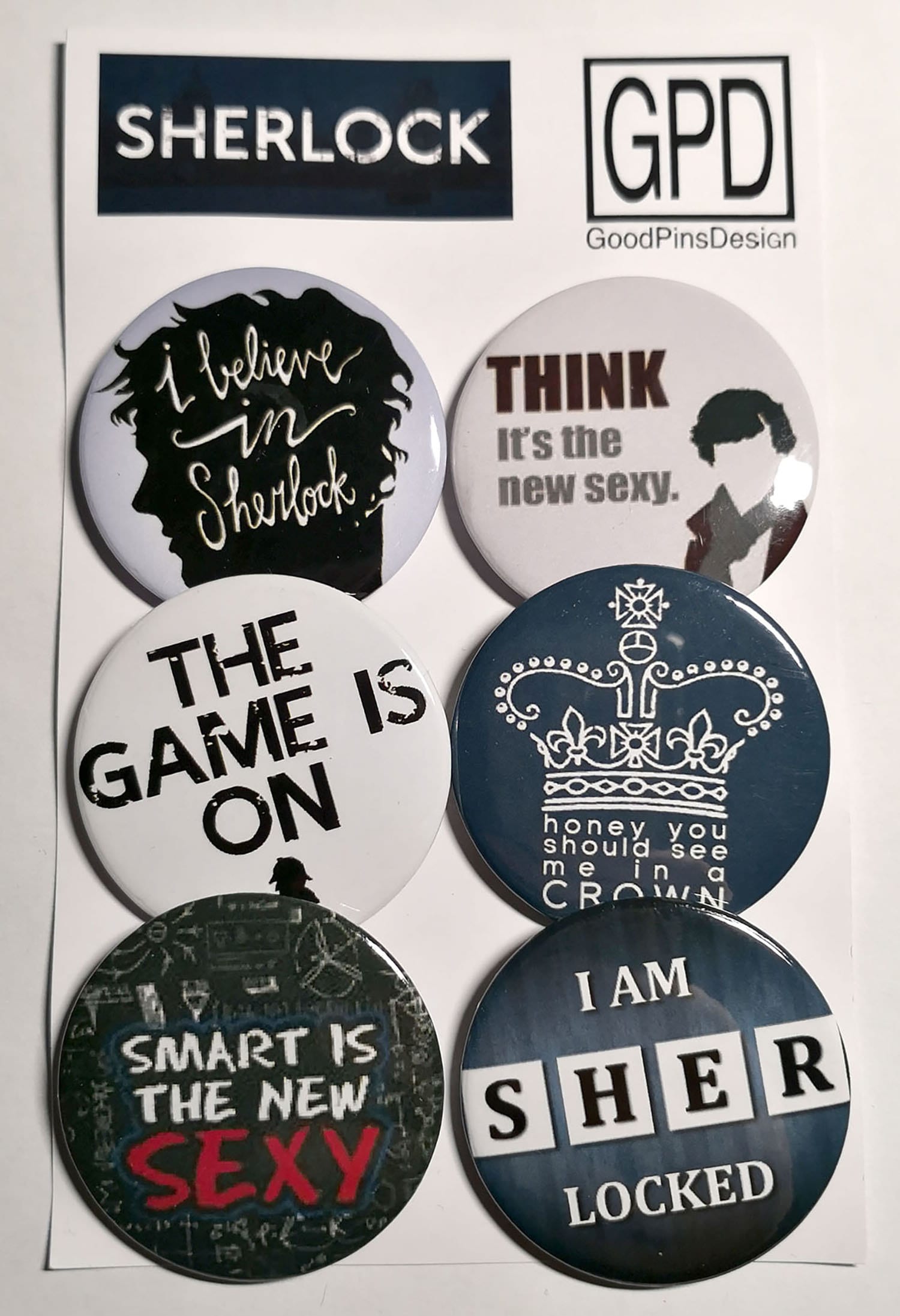 Sherlock Pins, Kühlschrankmagnete, Anstecker, Pinback Buttons Sherlock Pins, Kühlschrankmagnete, Anstecker, Pinback Buttons von GoodPinsDesign