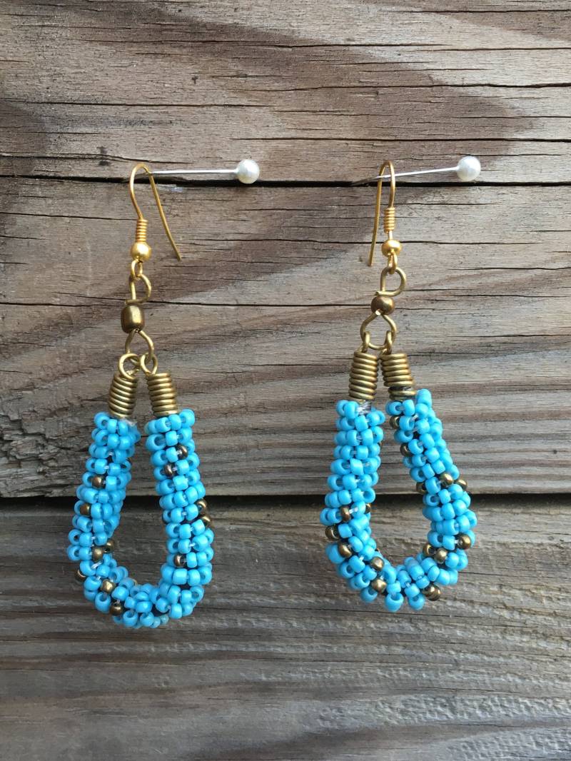 Blaue Perlen Und Messing Creolen Aus Kenia von GoodSurplus