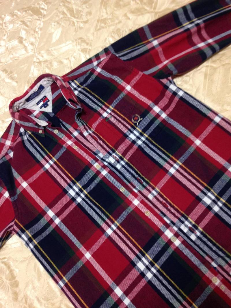 Jahrgang Tommy Hilfiger Button-Down Jahrgang Tommy Hilfiger Button-Down von GoodTasteClothing