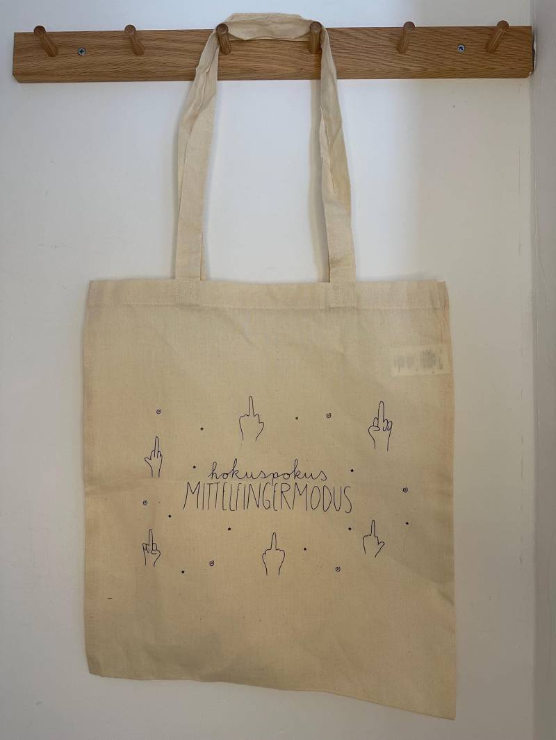 Jutebeutel Baumwolltasche | Hokuspokus Mittelfingermodus Mittelfinger Perfekt Als Geschenk Lustiger Spruch Jutebeutel Baumwolltasche | Hokuspokus Mittelfingermodus Mittelfinger Perfekt Als Geschenk Lustiger Spruch von littleandloved2025