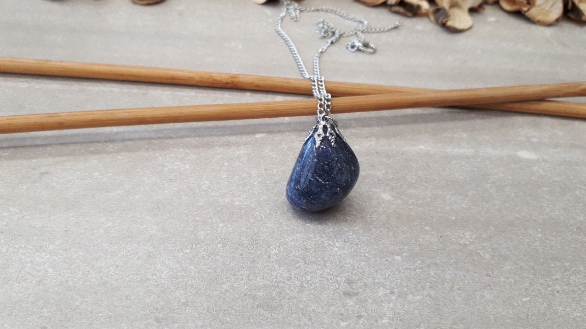 Blauer Aventurin Anhänger - Blaue Halskette Stein Schmuck Für Frau Kristall-Edelstein-Halskette Blauer Aventurin Anhänger - Blaue Halskette Stein Schmuck Für Frau Kristall-Edelstein-Halskette von GoodVibesGiftShop