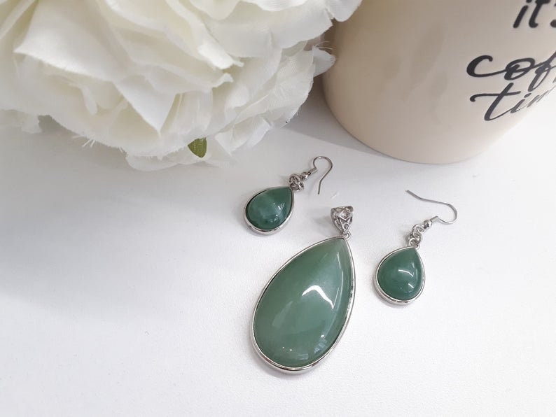 Grüner Fluorit Schmuck Set Anhänger Ohrringe, Edelstein Geburtssteingrüner Tropfen Halskette Für Frau von GoodVibesGiftShop