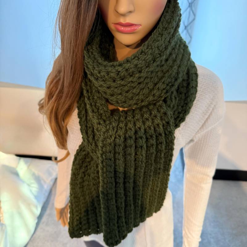 strickschal - Häkelschal in Waldgrün Piniengrüner Schal Olivegrüner von GoodVillageStudios
